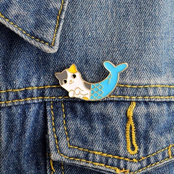 Mermaid Cat Pin - Picture 4 of 6